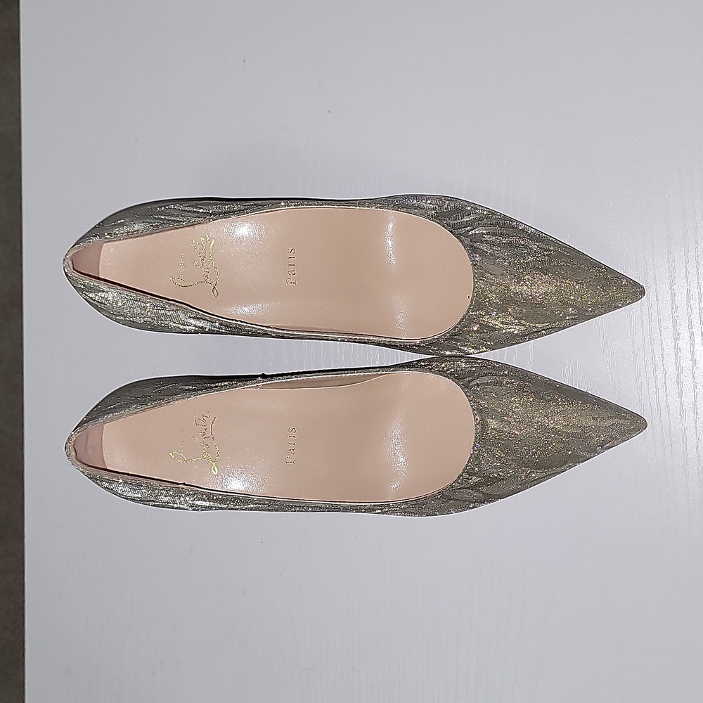 Christian Louboutin Pigalle Follies 100 Laminato Pumps Gold. NEW WITHOUT TAGS
